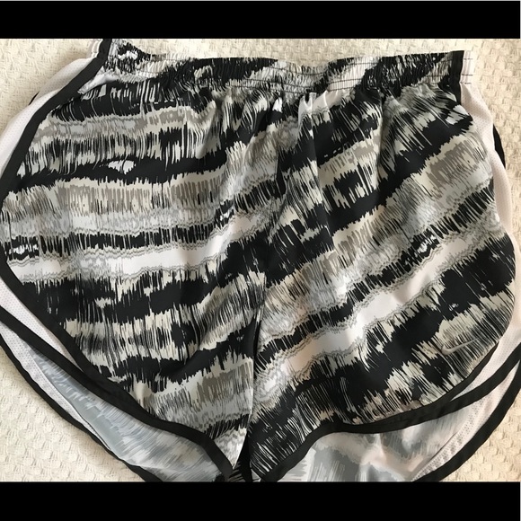 Nike Pants - Nike xl black grey running shorts